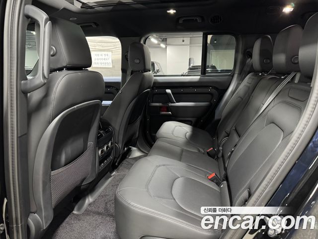 LAND ROVER Defender (L663) 130 P400 아웃바운드 2025 - photo 13 - Import Corée du Sud | International Cars