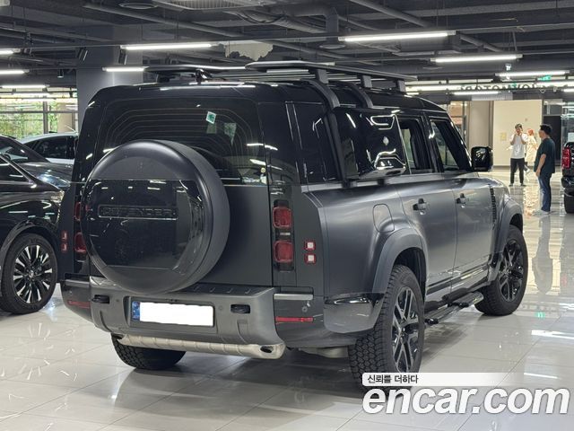 LAND ROVER Defender (L663) 130 P400 아웃바운드 2025 - photo 4 - Import Corée du Sud | International Cars