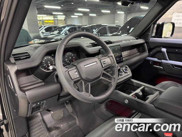 LAND ROVER Defender (L663) 130 P400 아웃바운드 2025 - photo 5 - Import Corée du Sud | International Cars
