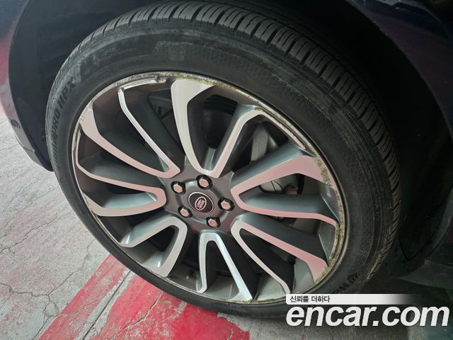 LAND ROVER Range Rover 4세대 4.4 SDV8 Vogue SE 디젤 2015 - photo 11 - Import Corée du Sud | International Cars