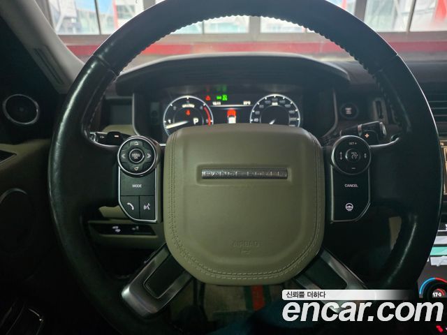 LAND ROVER Range Rover 4세대 4.4 SDV8 Vogue SE 디젤 2015 - photo 14 - Import Corée du Sud | International Cars