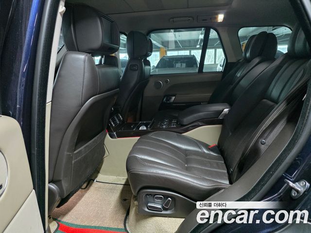 LAND ROVER Range Rover 4세대 4.4 SDV8 Vogue SE 디젤 2015 - photo 9 - Import Corée du Sud | International Cars