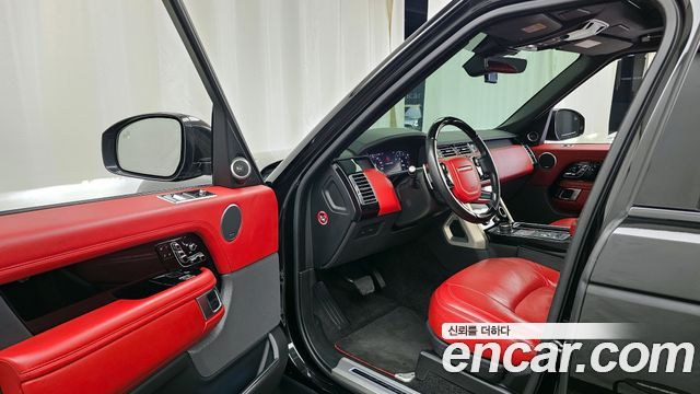 LAND ROVER Range Rover 4세대 5.0 SC AB LWB 2019 - photo 13 - Import Corée du Sud | International Cars