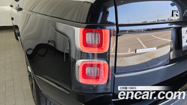 LAND ROVER Range Rover 4세대 5.0 SC AB LWB 2019 - photo 9 - Import Corée du Sud | International Cars