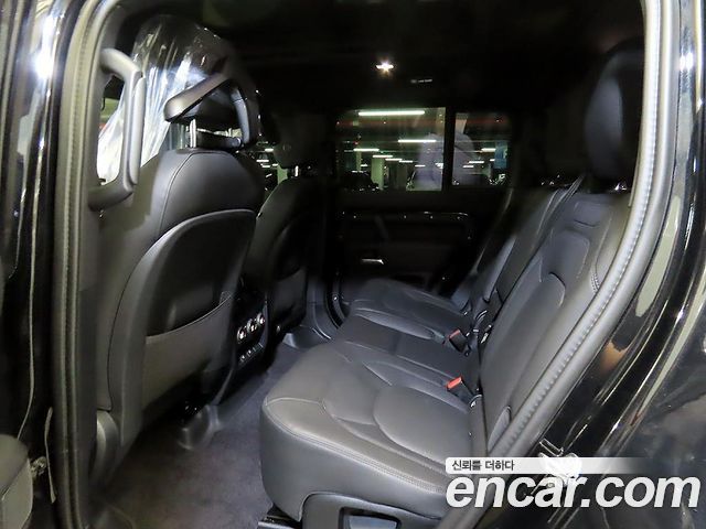LAND ROVER Defender (L663) 130 P400 아웃바운드 2025 - photo 7 - Import Corée du Sud | International Cars