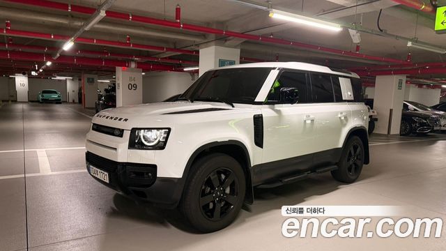 LAND ROVER Defender (L663) 110 D300 HSE 2023 - photo 23 - Import Corée du Sud | International Cars