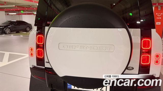 LAND ROVER Defender (L663) 110 D300 HSE 2023 - photo 6 - Import Corée du Sud | International Cars