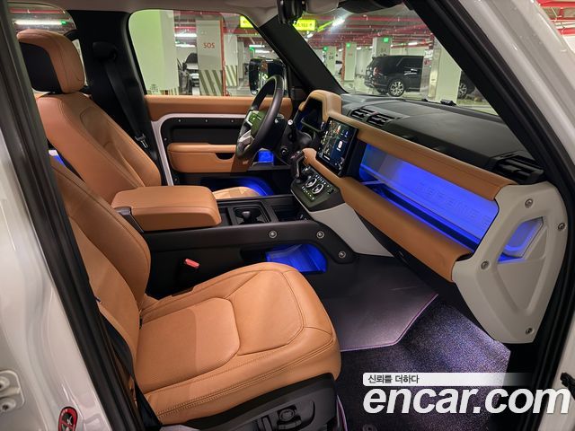 LAND ROVER Defender (L663) 110 D300 HSE 2023 - photo 7 - Import Corée du Sud | International Cars