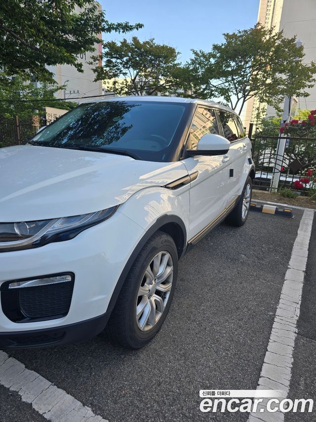LAND ROVER Range Rover Evoque 2.0 TD4 SE 2018 - photo 13 - Import Corée du Sud | International Cars