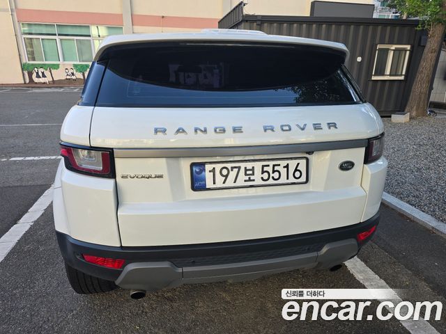 LAND ROVER Range Rover Evoque 2.0 TD4 SE 2018 - photo 4 - Import Corée du Sud | International Cars