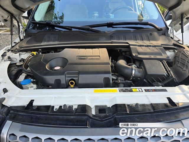 LAND ROVER Range Rover Evoque 2.0 TD4 SE 2018 - photo 6 - Import Corée du Sud | International Cars