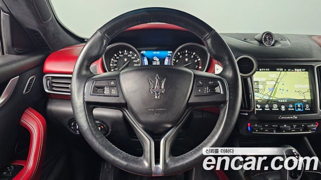 MASERATI Levante 3.0 AWD 그란루쏘 2017 - photo 16 - Import Corée du Sud | International Cars