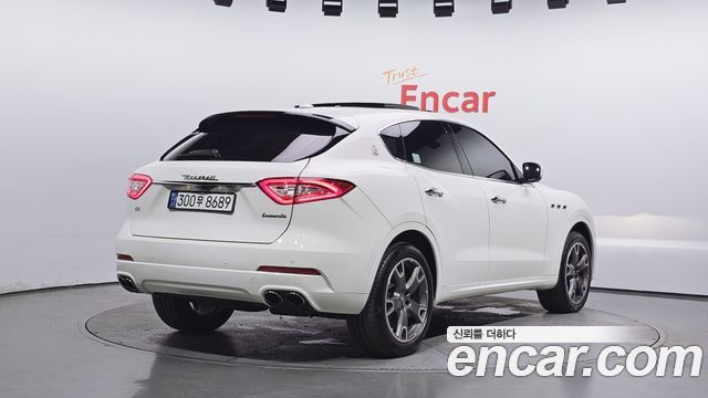 MASERATI Levante 3.0 AWD 그란루쏘 2017 - photo 2 - Import Corée du Sud | International Cars