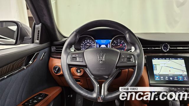 MASERATI Quattro포르테 3.0 V6 그란루쏘 2019 - photo 13 - Import Corée du Sud | International Cars