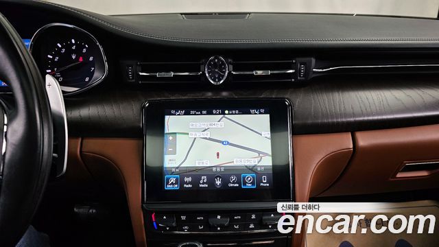 MASERATI Quattro포르테 3.0 V6 그란루쏘 2019 - photo 14 - Import Corée du Sud | International Cars