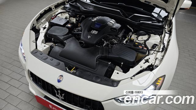 MASERATI Ghibli 3.0S Q4 2016 - photo 6 - Import Corée du Sud | International Cars