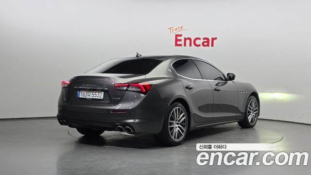 MASERATI Ghibli 3.0 2021 - photo 2 - Import Corée du Sud | International Cars