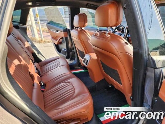 MASERATI Levante 3.0 디젤 AWD 2017 - photo 10 - Import Corée du Sud | International Cars