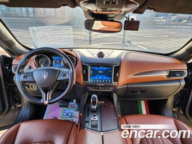 MASERATI Levante 3.0 디젤 AWD 2017 - photo 11 - Import Corée du Sud | International Cars