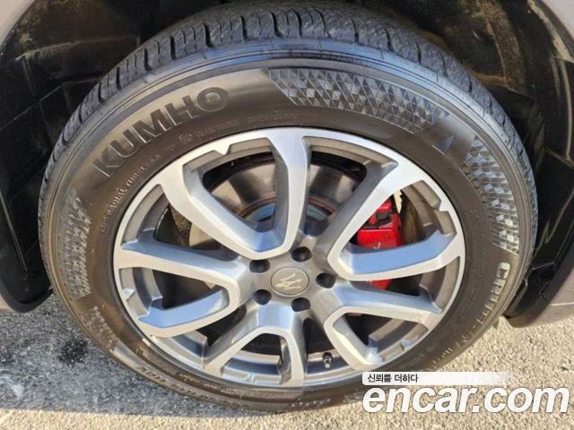 MASERATI Levante 3.0 디젤 AWD 2017 - photo 14 - Import Corée du Sud | International Cars