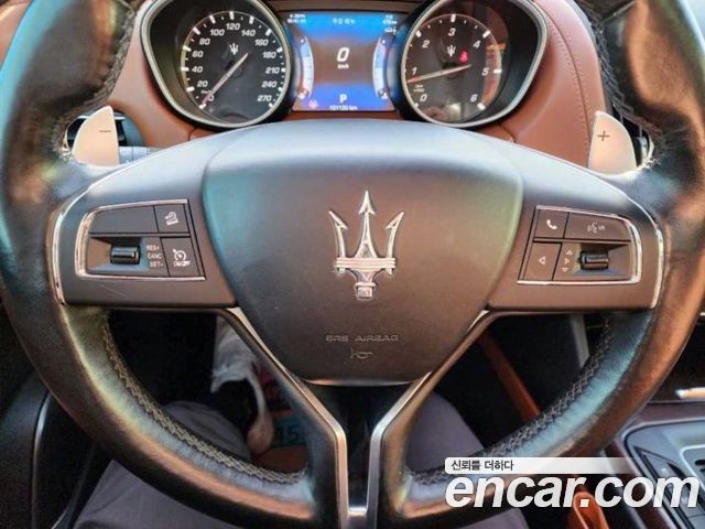 MASERATI Levante 3.0 디젤 AWD 2017 - photo 16 - Import Corée du Sud | International Cars
