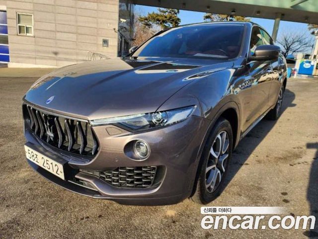 MASERATI Levante 3.0 디젤 AWD 2017 - photo 2 - Import Corée du Sud | International Cars