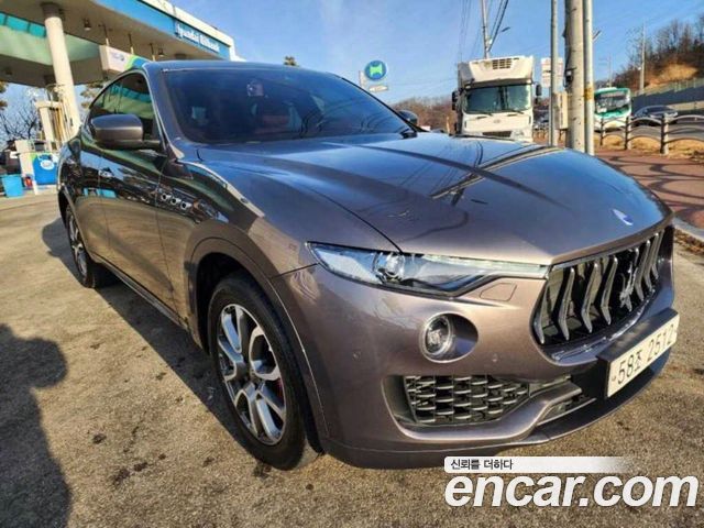 MASERATI Levante 3.0 디젤 AWD 2017 - photo 3 - Import Corée du Sud | International Cars