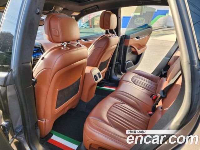MASERATI Levante 3.0 디젤 AWD 2017 - photo 7 - Import Corée du Sud | International Cars