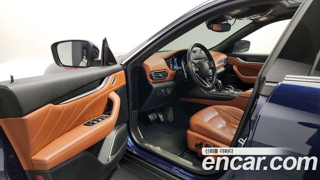 MASERATI Levante 3.0 AWD 그란Sport 2019 - photo 10 - Import Corée du Sud | International Cars