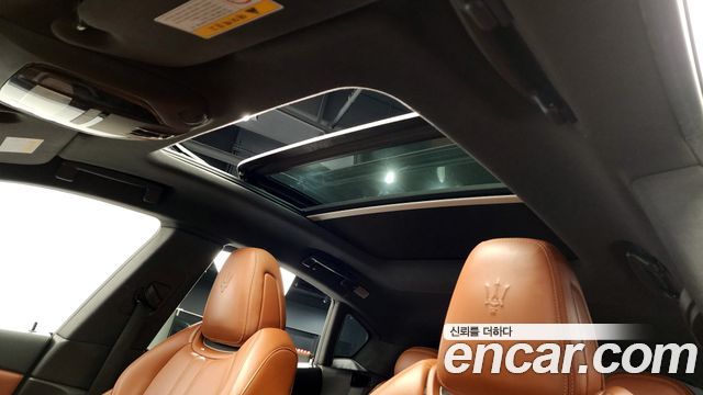 MASERATI Levante 3.0 AWD 그란Sport 2019 - photo 19 - Import Corée du Sud | International Cars