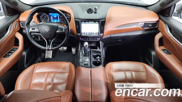 MASERATI Levante 3.0 AWD 그란Sport 2019 - photo 7 - Import Corée du Sud | International Cars