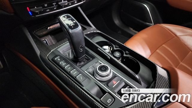 MASERATI Levante 3.0 AWD 그란Sport 2019 - photo 9 - Import Corée du Sud | International Cars