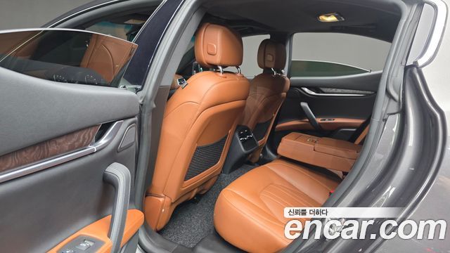 MASERATI Ghibli 3.0 2015 - photo 18 - Import Corée du Sud | International Cars