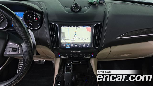 MASERATI Levante 3.0 디젤 AWD 그란Sport 2019 - photo 14 - Import Corée du Sud | International Cars