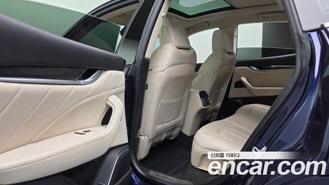 MASERATI Levante 3.0 디젤 AWD 그란Sport 2019 - photo 17 - Import Corée du Sud | International Cars