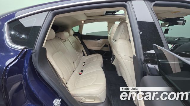 MASERATI Levante 3.0 디젤 AWD 그란Sport 2019 - photo 19 - Import Corée du Sud | International Cars