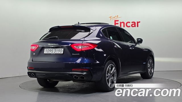 MASERATI Levante 3.0 디젤 AWD 그란Sport 2019 - photo 2 - Import Corée du Sud | International Cars