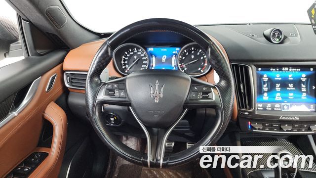 MASERATI Levante 3.0 AWD 그란Sport 2018 - photo 13 - Import Corée du Sud | International Cars
