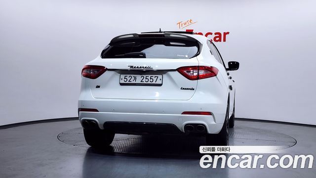 MASERATI Levante 3.0 AWD 그란Sport 2018 - photo 4 - Import Corée du Sud | International Cars