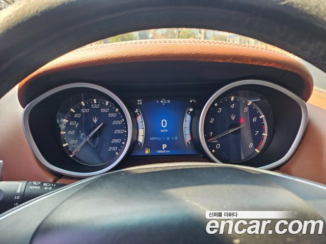 MASERATI Ghibli 3.0 2014 - photo 17 - Import Corée du Sud | International Cars