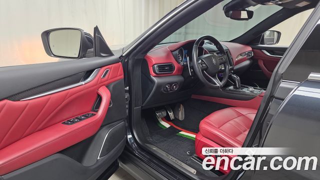 MASERATI Levante 3.0 AWD 그란Sport 2020 - photo 13 - Import Corée du Sud | International Cars