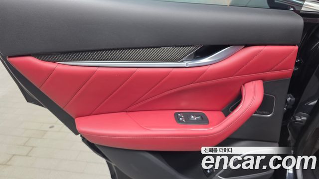 MASERATI Levante 3.0 AWD 그란Sport 2020 - photo 15 - Import Corée du Sud | International Cars