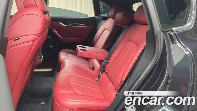 MASERATI Levante 3.0 AWD 그란Sport 2020 - photo 18 - Import Corée du Sud | International Cars
