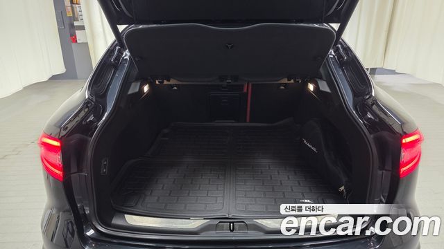 MASERATI Levante 3.0 AWD 그란Sport 2020 - photo 26 - Import Corée du Sud | International Cars