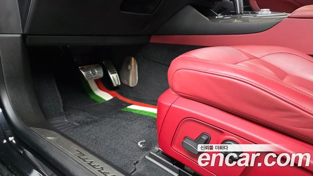 MASERATI Levante 3.0 AWD 그란Sport 2020 - photo 34 - Import Corée du Sud | International Cars