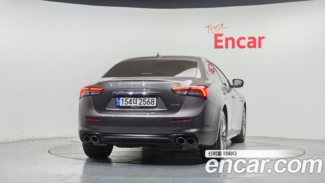 MASERATI Ghibli 2.0 GT 2022 - photo 4 - Import Corée du Sud | International Cars