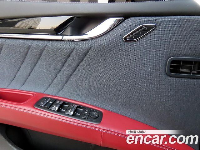 MASERATI Quattro포르테 3.0 V6 2017 - photo 12 - Import Corée du Sud | International Cars