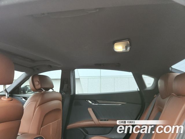MASERATI Quattro포르테 3.0 디젤 그란루쏘 2018 - photo 13 - Import Corée du Sud | International Cars