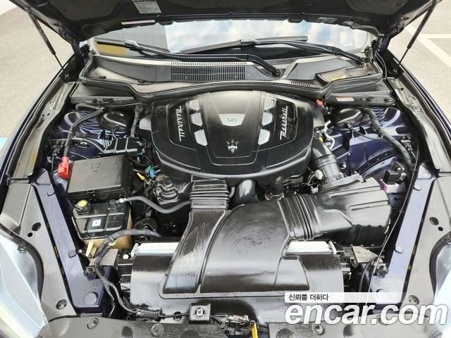 MASERATI Quattro포르테 3.0 디젤 그란루쏘 2018 - photo 14 - Import Corée du Sud | International Cars