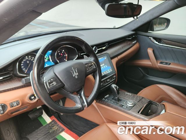 MASERATI Quattro포르테 3.0 디젤 그란루쏘 2018 - photo 18 - Import Corée du Sud | International Cars
